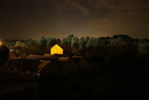 Come l'inquinamento luminoso deteriora la nostra visione del cielo